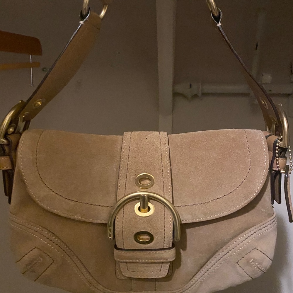 Suede Coach purse better than new!